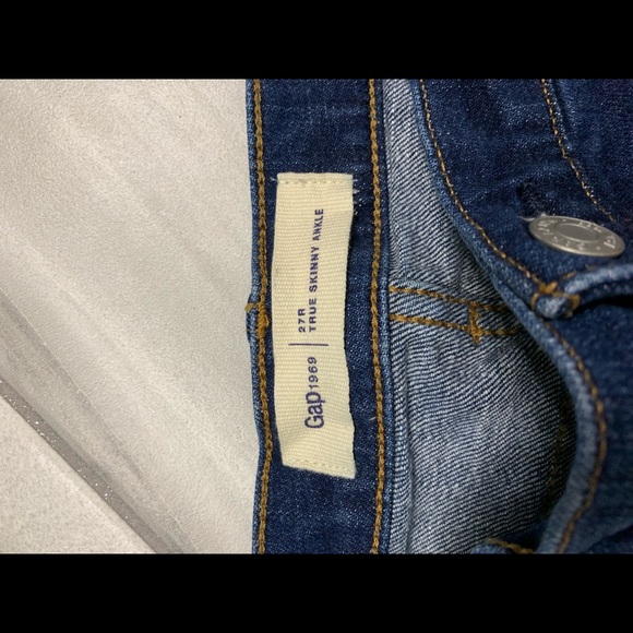 GAP Jeans - Picture 3 of 5